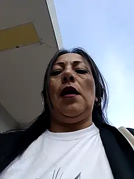 Snapshot of misshot_02 chatting on 11/10/25, 08:08 misshot 02 online show from 11/10/25, 08:08