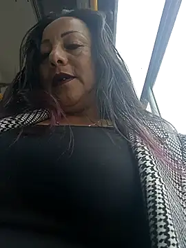 Snapshot of misshot_02 chatting on 11/24/25, 06:07 misshot 02 online show from 11/24/25, 06:07