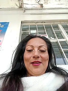 Snapshot of misshot_02 chatting on 01/05/26, 05:27 misshot 02 online show from 01/05/26, 05:27