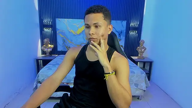 Snapshot of Liams18 chatting on 04/05/26, 01:25 Liams18 online show from 04/05/26, 01:25