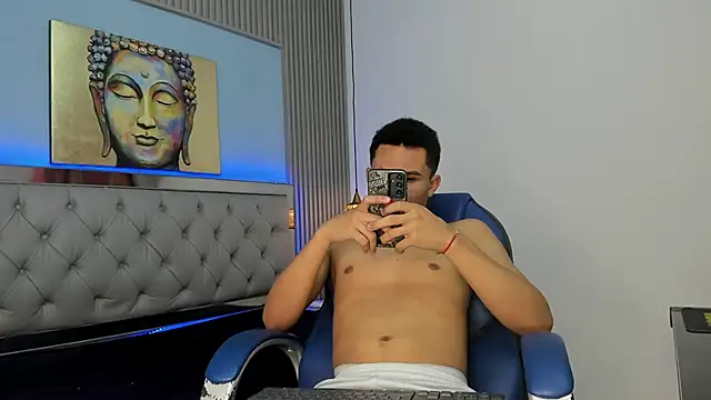 Liams18 online show from 05/22/26, 03:35