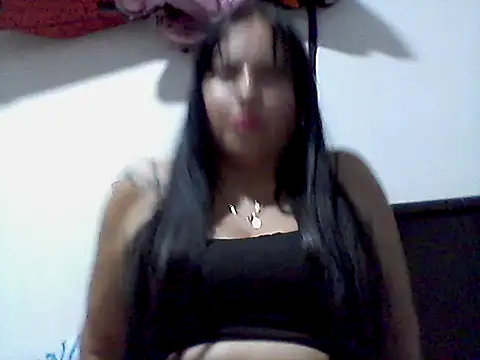 Snapshot of orianaxx01 chatting on 07/30/26, 03:27 orianaxx01 online show from 07/30/26, 03:27