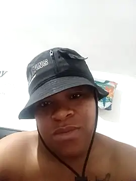 Snapshot of Onhlelitious chatting on 02/07/26, 12:03 Onhlelitious online show from 02/07/26, 12:03