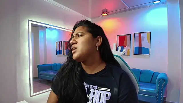 Snapshot of Alondra_gomexxx chatting on 11/06/25, 03:40 Alondra gomexxx online show from 11/06/25, 03:40