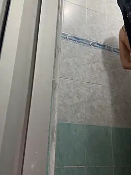 Snapshot of Luna_shinee chatting on 11/15/25, 06:11 Luna shinee online show from 11/15/25, 06:11