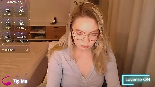 Snapshot of PolinaXXXXJones chatting on 02/17/26, 07:53 PolinaXXXXJones online show from 02/17/26, 07:53