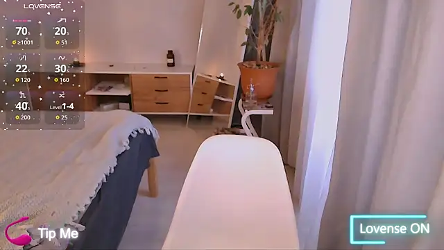 Snapshot of PolinaXXXXJones chatting on 02/25/26, 01:43 PolinaXXXXJones online show from 02/25/26, 01:43