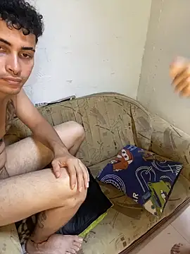 Snapshot of latinnheatxx chatting on 11/16/25, 06:57 latinnheatxx online show from 11/16/25, 06:57