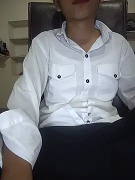 Isha kumari 69 online show from 06/28/26, 04:29