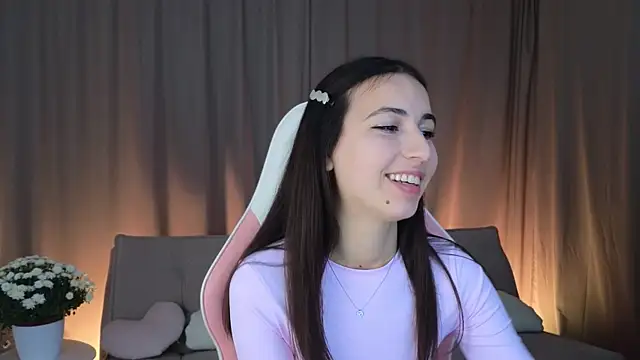 Snapshot of LeslieStein chatting on 11/06/25, 01:12 LeslieStein online show from 11/06/25, 01:12