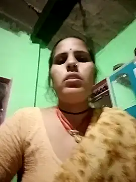 Snapshot of Hott_minesh chatting on 11/06/25, 04:52 Hott minesh online show from 11/06/25, 04:52