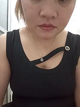 Snapshot of linh-xinh18 chatting on 11/07/25, 05:24 linh-xinh18 online show from 11/07/25, 05:24