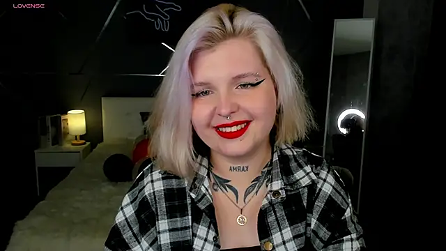 Snapshot of shadow_purr chatting on 11/08/25, 08:03 shadow purr online show from 11/08/25, 08:03