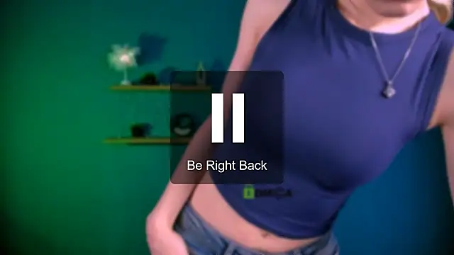 Snapshot of mia_starrr_ chatting on 02/01/26, 08:29 mia starrr online show from 02/01/26, 08:29