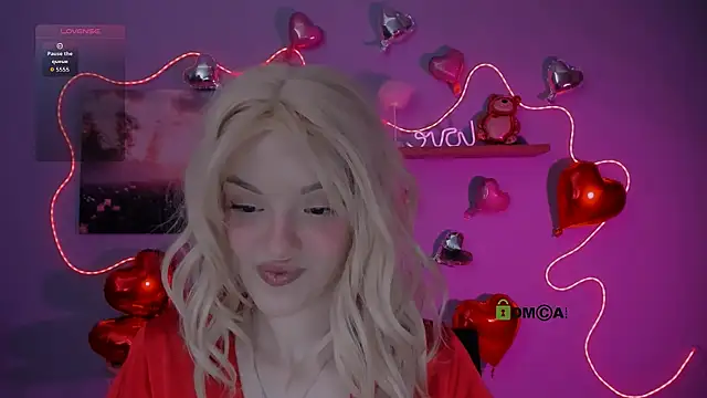 Snapshot of mia_starrr_ chatting on 02/14/26, 08:49 mia starrr online show from 02/14/26, 08:49