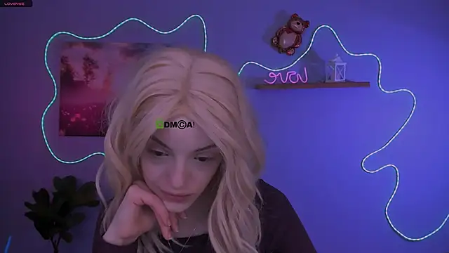 Snapshot of mia_starrr_ chatting on 03/10/26, 07:41 mia starrr online show from 03/10/26, 07:41