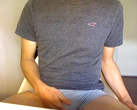 Snapshot of Taro070 chatting on 11/07/25, 04:23 Taro070 online show from 11/07/25, 04:23