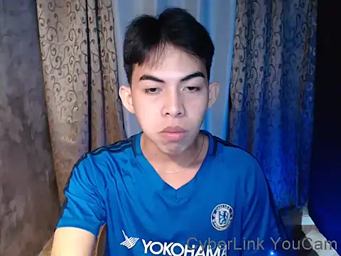 Snapshot of Urhotsilverboy chatting on 02/20/26, 08:16 Urhotsilverboy online show from 02/20/26, 08:16