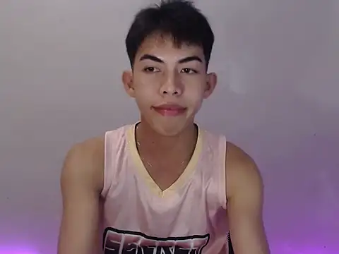 Urhotsilverboy online show from 05/06/26, 05:18