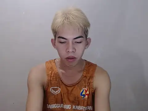 Urhotsilverboy online show from 05/29/26, 03:43