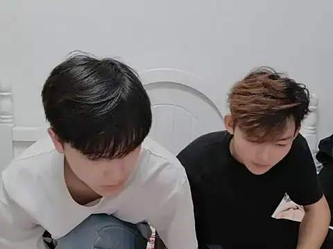 Snapshot of xiaomeng2563 chatting on 11/05/25, 02:39 xiaomeng2563 online show from 11/05/25, 02:39