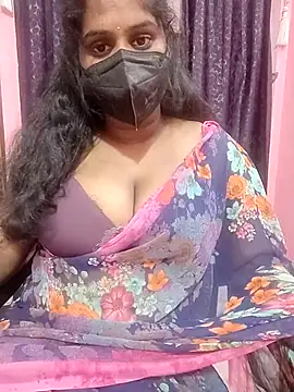 Snapshot of Keerthee_ chatting on 11/07/25, 09:53 Keerthee online show from 11/07/25, 09:53