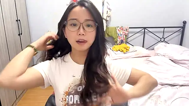 Hmm 0303 online show from 04/27/26, 04:27