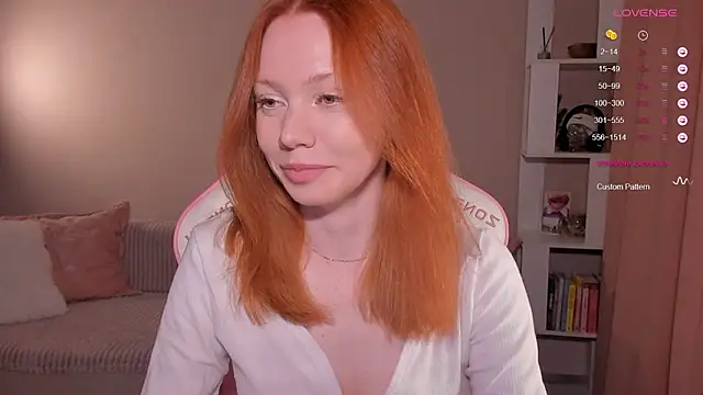 Snapshot of Elisahsthetics chatting on 03/25/26, 10:05 Elisahsthetics online show from 03/25/26, 10:05