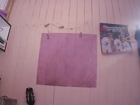 Snapshot of Zulreyna chatting on 11/25/25, 04:56 Zulreyna online show from 11/25/25, 04:56