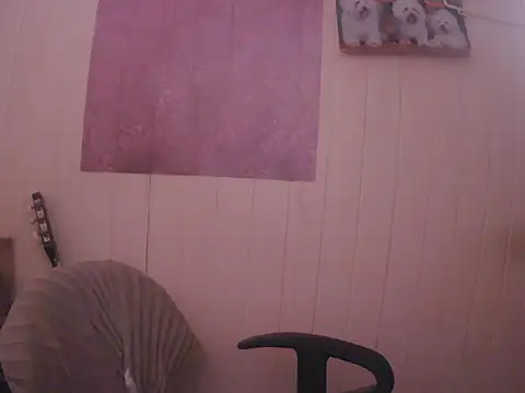 Snapshot of Zulreyna chatting on 12/04/25, 05:28 Zulreyna online show from 12/04/25, 05:28