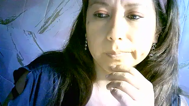 Zulreyna online show from 06/24/26, 04:11