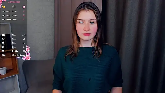 Snapshot of JosieNadile chatting on 11/06/25, 02:18 JosieNadile online show from 11/06/25, 02:18