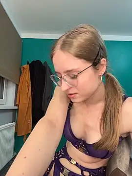 Snapshot of EveLunny chatting on 02/03/26, 11:10 EveLunny online show from 02/03/26, 11:10