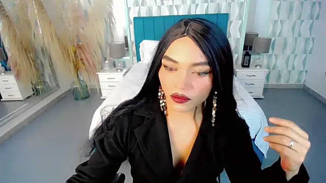 sebastian cruz  online show from 11/17/25, 07:30