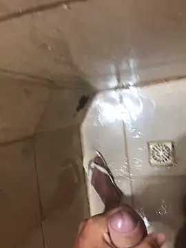 Snapshot of Luan1267 chatting on 12/22/25, 08:50 Luan1267 online show from 12/22/25, 08:50