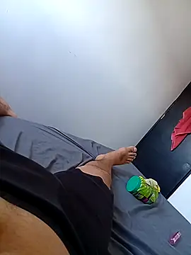 Snapshot of Rome24Ars chatting on 11/05/25, 08:53 Rome24Ars online show from 11/05/25, 08:53