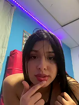 Chiquinquira3 online show from 11/14/25, 03:16