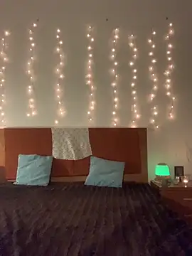 Snapshot of massagistahotbrunette chatting on 12/02/25, 07:53 massagistahotbrunette online show from 12/02/25, 07:53