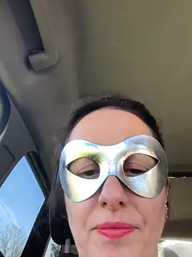 Snapshot of massagistahotbrunette chatting on 03/16/26, 02:54 massagistahotbrunette online show from 03/16/26, 02:54