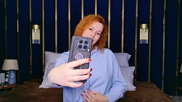 Evie Berret online show from 12/04/25, 03:32