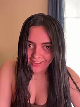 Snapshot of candicewest_ chatting on 02/12/26, 04:24 candicewest online show from 02/12/26, 04:24