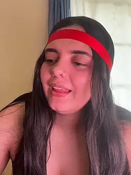 Snapshot of candicewest_ chatting on 02/15/26, 04:47 candicewest online show from 02/15/26, 04:47