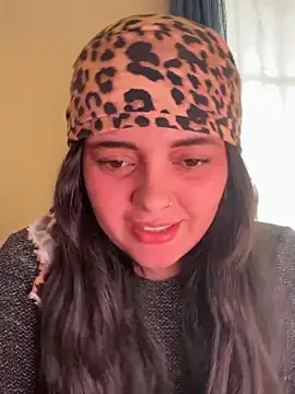 Snapshot of candicewest_ chatting on 02/18/26, 04:25 candicewest online show from 02/18/26, 04:25