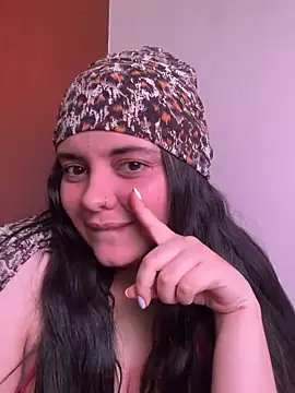 Snapshot of candicewest_ chatting on 02/27/26, 05:02 candicewest online show from 02/27/26, 05:02