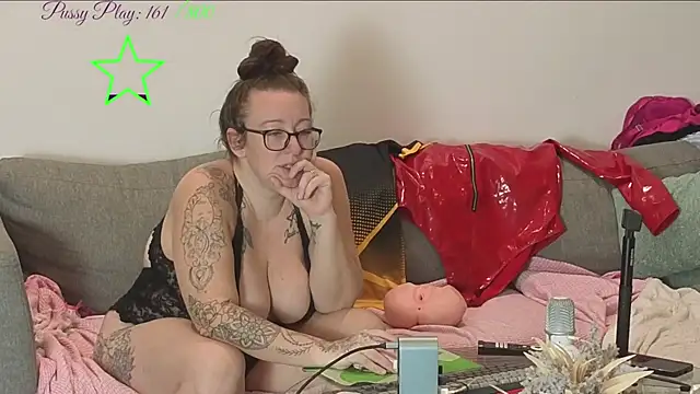 JadeStarUK online show from 06/26/26, 11:58