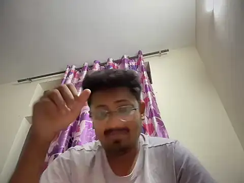 Snapshot of Your_yash2 chatting on 11/06/25, 04:30 Your yash2 online show from 11/06/25, 04:30