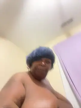 Snapshot of Babygir85 chatting on 01/10/26, 02:35 Babygir85 online show from 01/10/26, 02:35