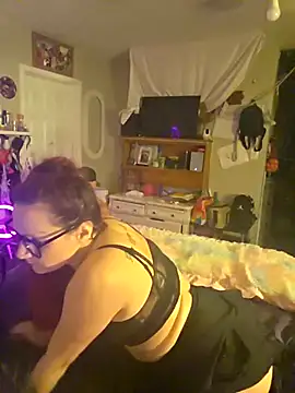 Snapshot of GemmaJustice1127 chatting on 11/21/25, 10:36 GemmaJustice1127 online show from 11/21/25, 10:36