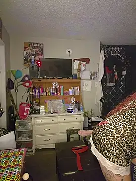 Snapshot of GemmaJustice1127 chatting on 12/15/25, 12:20 GemmaJustice1127 online show from 12/15/25, 12:20