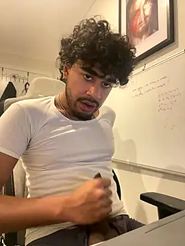 Snapshot of jayluvsu69 chatting on 11/06/25, 08:37 jayluvsu69 online show from 11/06/25, 08:37